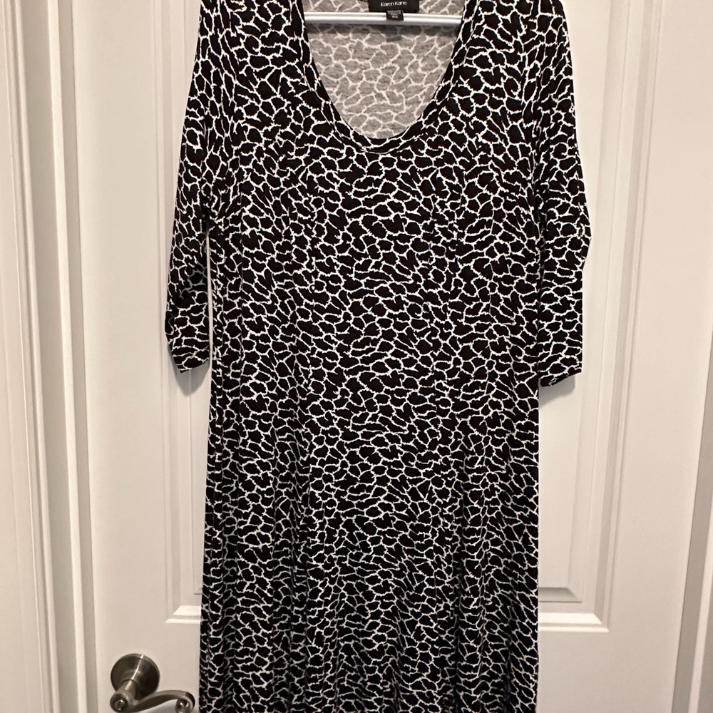 Karen Kane Black and White Scoop Neck Dress